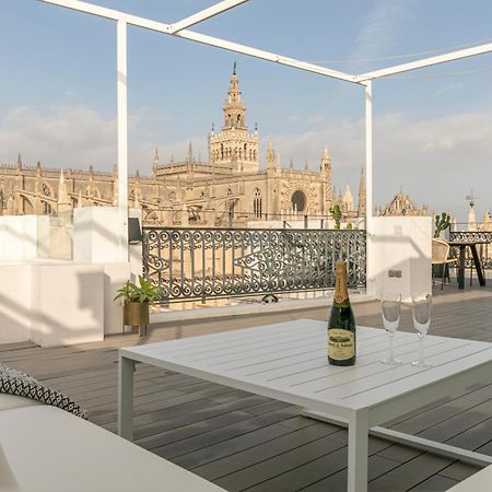 Isg Apartments Modern Atticpool At The Cathedralfree Parking セビリア エクステリア 写真