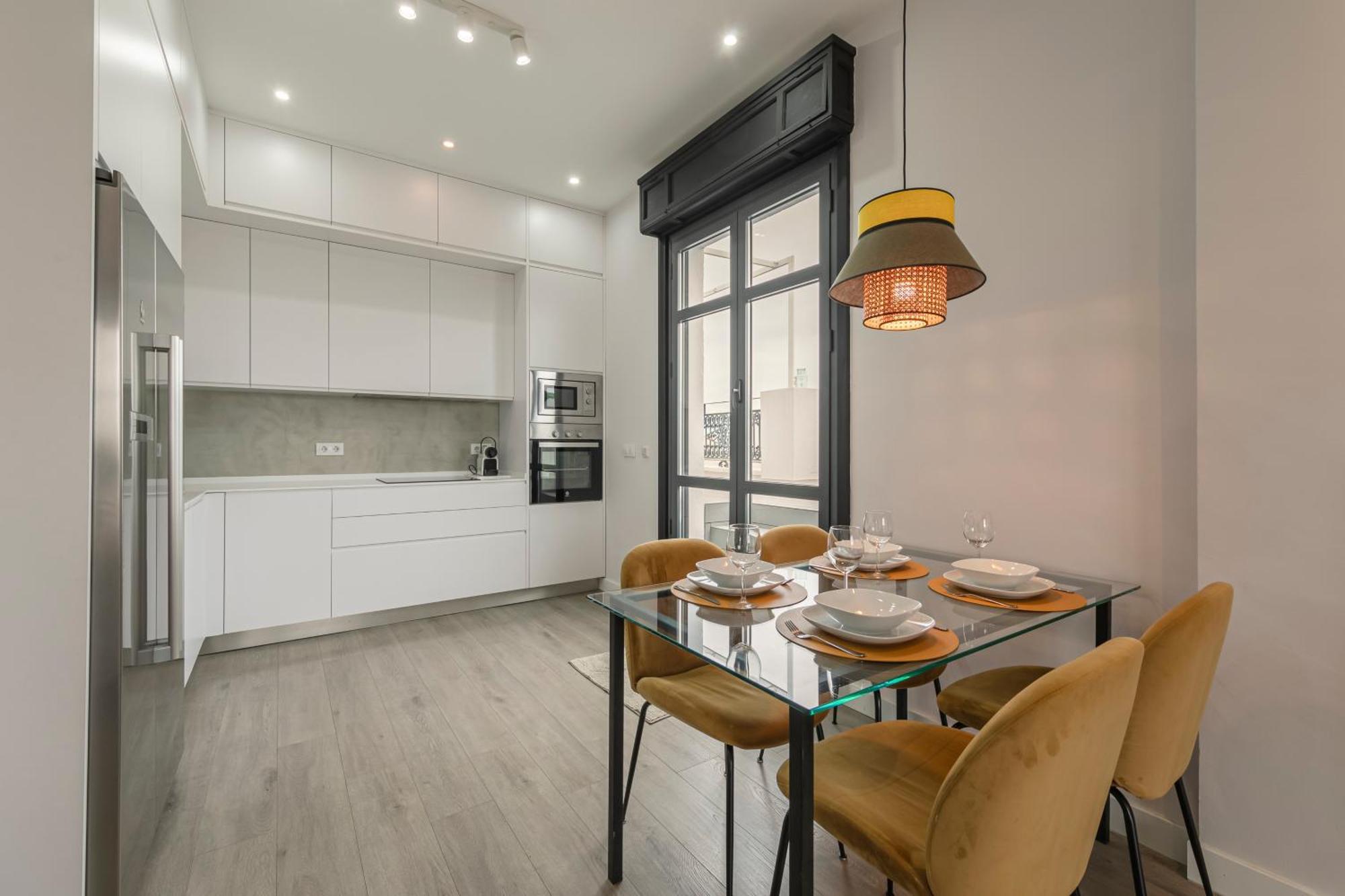 Isg Apartments Modern Atticpool At The Cathedralfree Parking セビリア エクステリア 写真