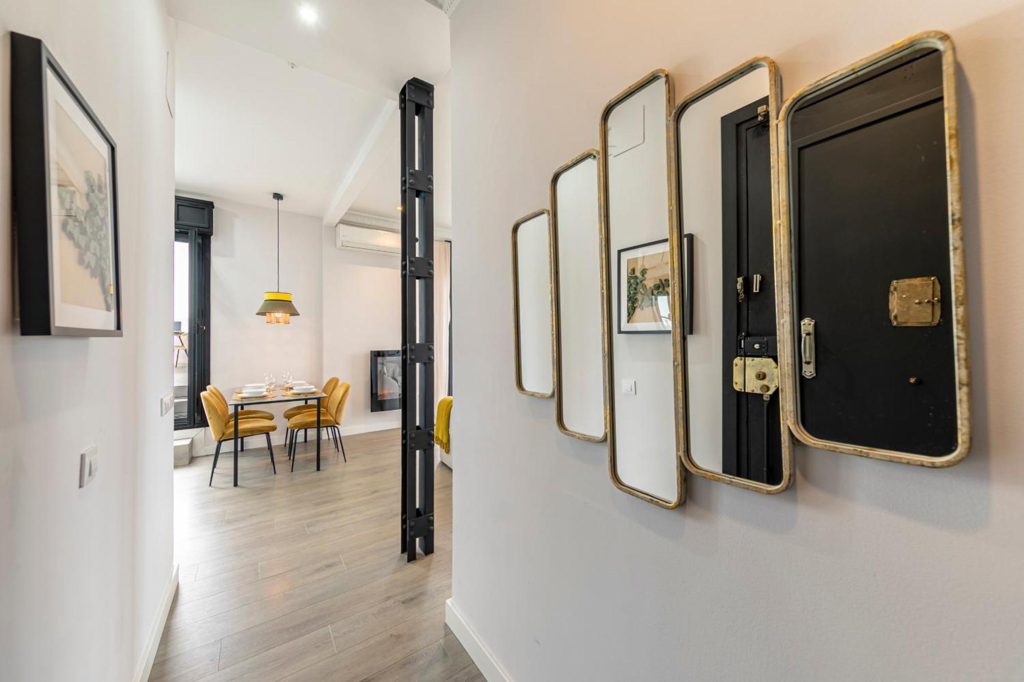 Isg Apartments Modern Atticpool At The Cathedralfree Parking セビリア エクステリア 写真